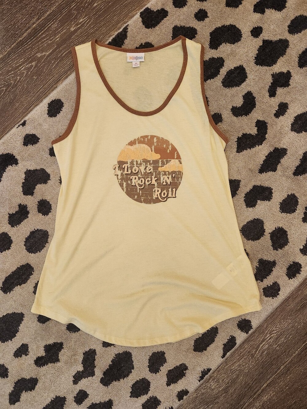 Lularoe Simply Comfortable I Love Rock N Roll Tank Top Size Medium Brand New - Picture 2 of 7